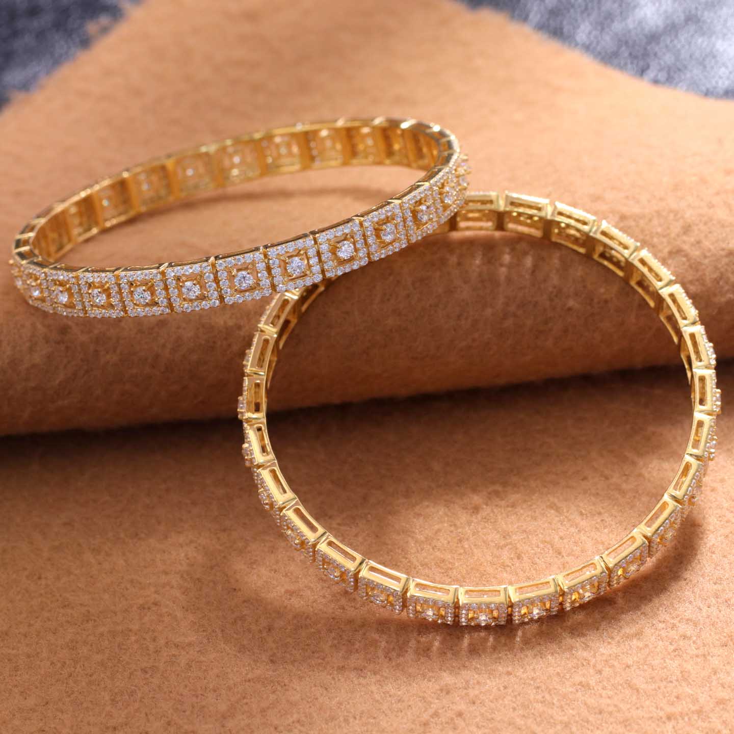 Round Silver Bangle