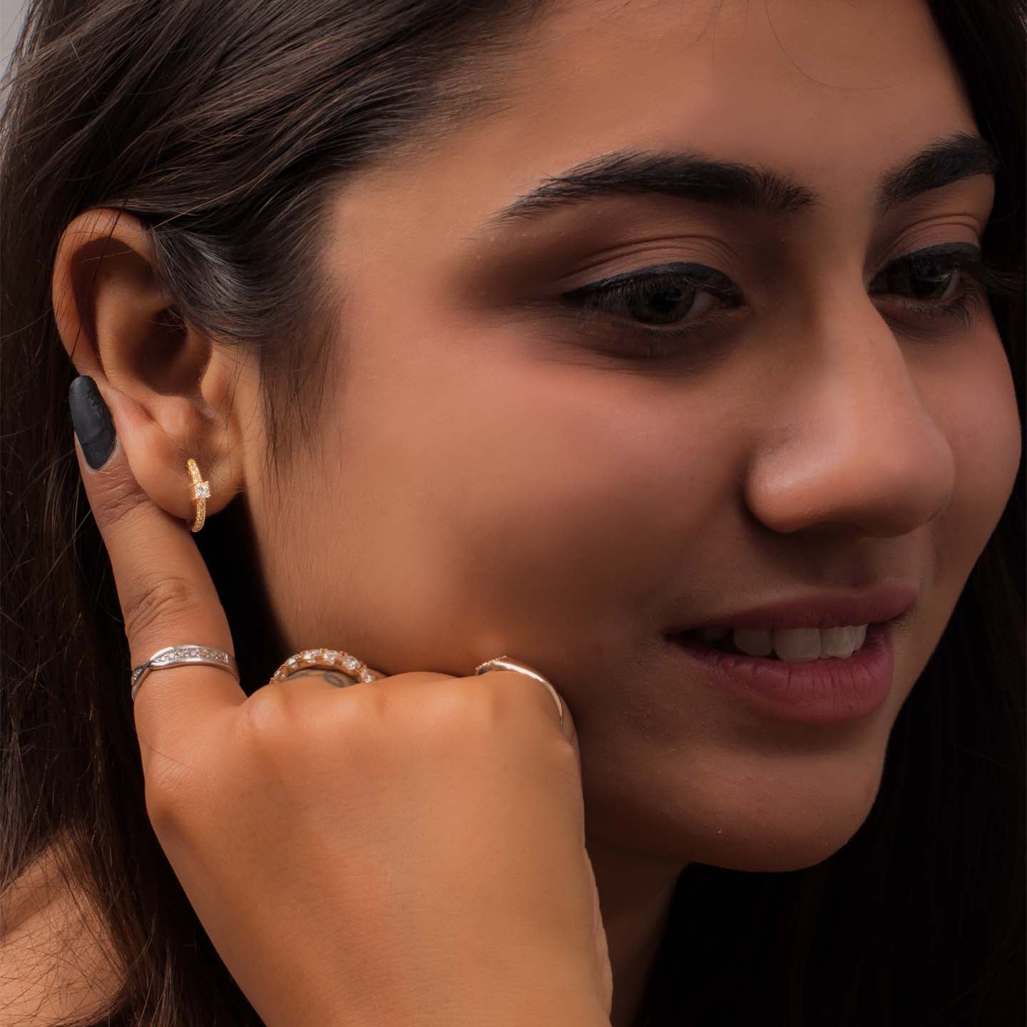 women wear Sterling Silver Hoop Earring