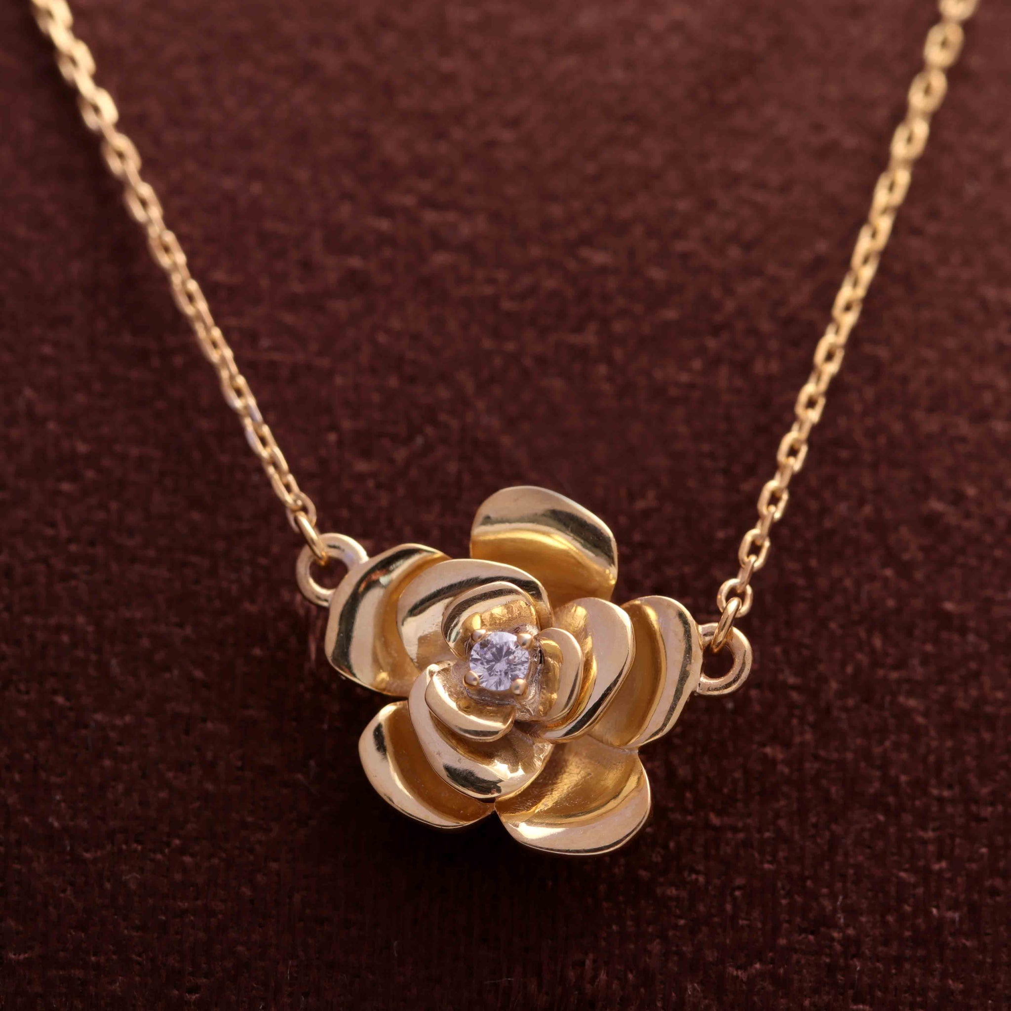 Rose Silver Pendant Necklace
