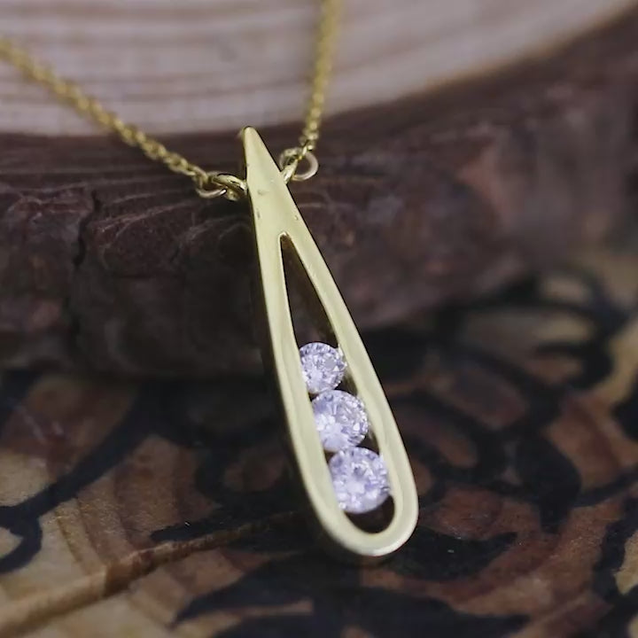 Silver Droplet Pendant Necklace