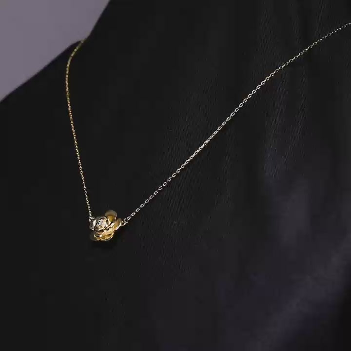 Rose Silver Pendant Necklace